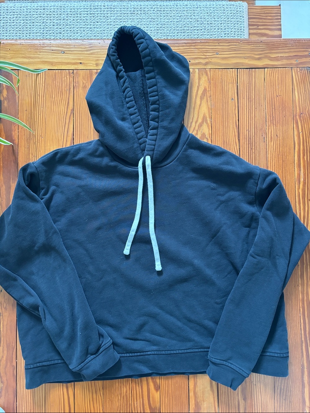 Everlane Black Women's Hoodie Pullover Cropped Sweatshirt with Light Drawcord, S